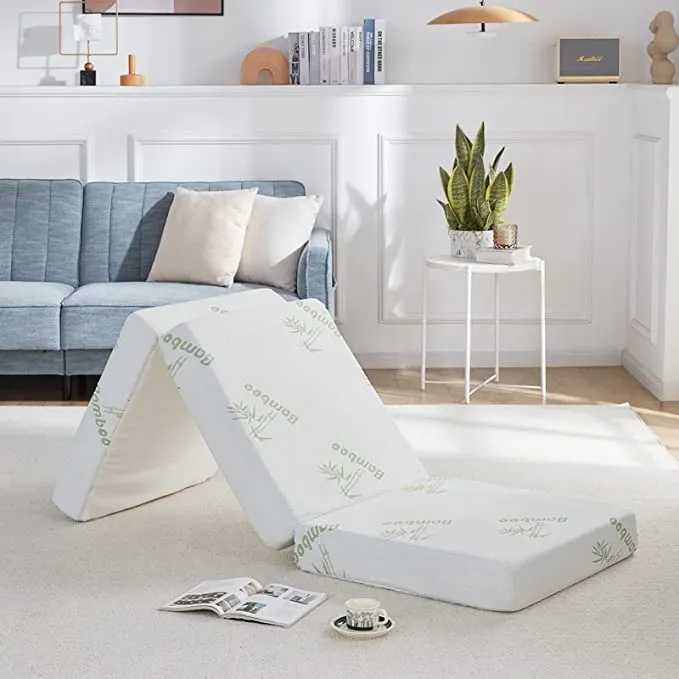 Colchón portátil de espuma viscoelástica plegable de tres piezas
